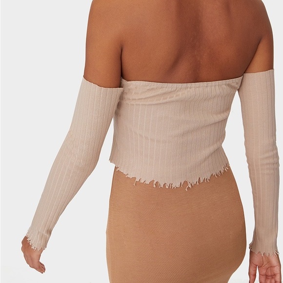 NWT Pretty Little Thing Ribbed Crop Top - Picture 3 of 8